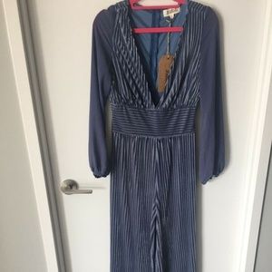 Listicle Jumpsuit (Blue Velvet)